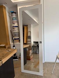 Porta laccata bianca con specchio