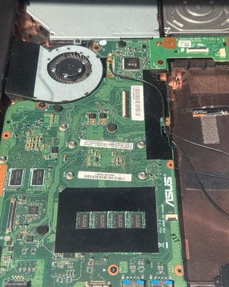 Componenti del Portatile ASUS X555L