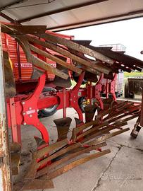 ARATRO USATO MARCA POTTINGER QUADRIVOMERE REVERSIB