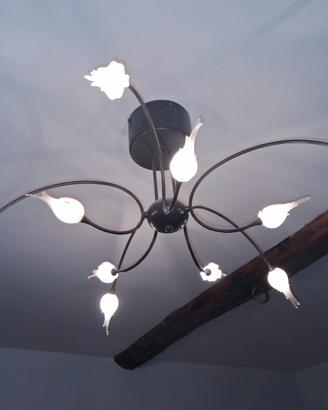 Luce a soffitto e abatjour