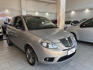 Lancia Ypsilon 1.2 69 CV Unyca