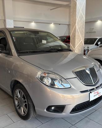 Lancia Ypsilon 1.2 69 CV Unyca