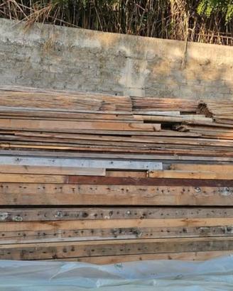 Lotto di legname da costruzione