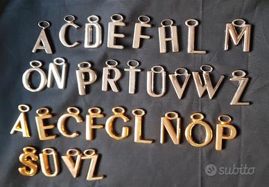 Ciondoli a forma di lettera in acciaio inox
