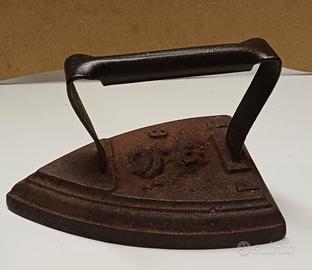 antico ferro da stiro 