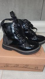 scarpe bambina stivaletto nero lucido 