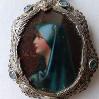 Medaglione antico con miniatura Madonna