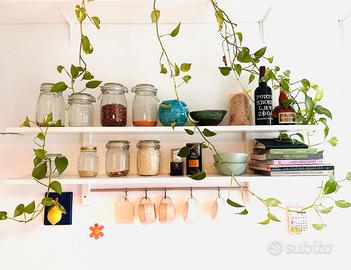 Mensola Ikea da parete con 5 ganci