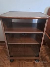 Mobiletto Porta TV / Stereo Vintage su Ruote