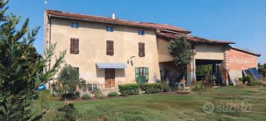 Vendita casa singola con ampio giardino recintato