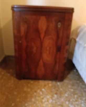 Macchina da cucire Singer d'epoca con mobiletto