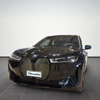 BMW iX xdrive50 pacchetto sportivo