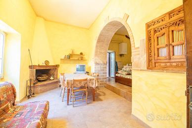 5 LOCALI A CITTADUCALE