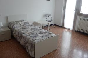 3 camere a 150 m dal Campus