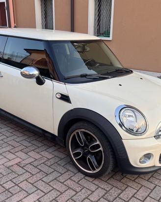 Mini 1.6 16V Cooper D Ok Neopatentati