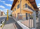 locale-commerciale-con-doppia-vetrina-su-strada