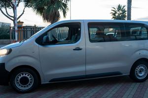 Peugeot EXPERT TRAVELLER 9 posti
