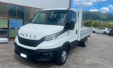 Autocarro Iveco Daily 35C16