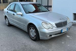 Mercedes Benz 240 Benzina 4Matic