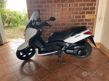 Yamaha x max