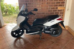 Yamaha x max