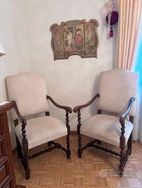 Poltrone in legno e tessuto