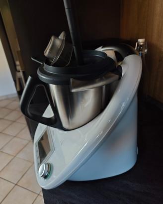 Bimby TM5 con manopola difettosa usato