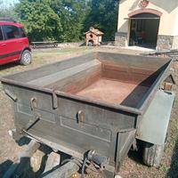 Carrello/ biga militare senza targa e documenti 
