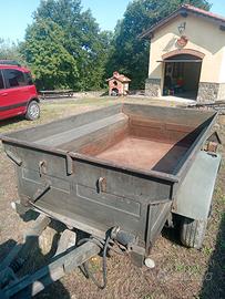 Carrello/ biga militare senza targa e documenti 