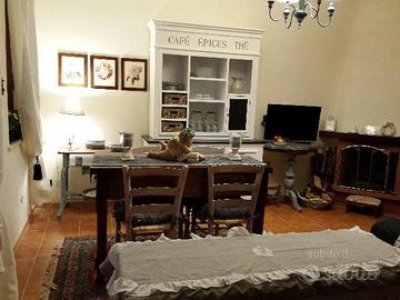 Appartamento fine con giardino e molti comfort