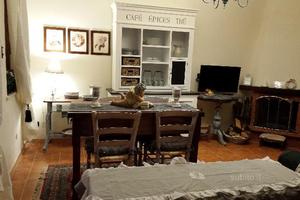 Appartamento fine con giardino e molti comfort