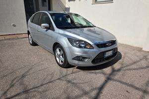 Ford Focus 1.6 Ikon 5 porte