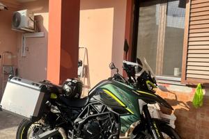 Benelli Trk 702 x