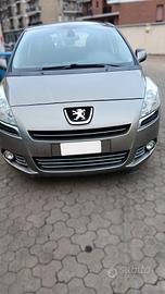 Peugeot 5008 - APERTI AD AGOSTO
