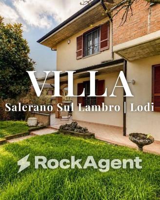 Villa di 282 m² con 5 locali e box auto a Salerano