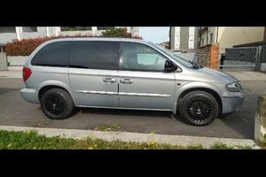 CHRYSLER VOYAGER