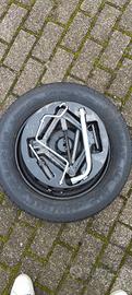 ruotino di scorta usato su BMW 320 