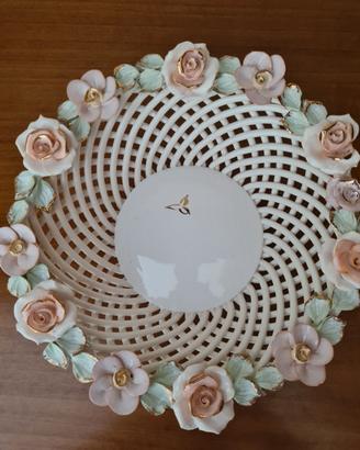 Cestino in ceramica intrecciata con fiori