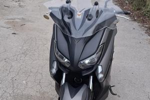 Yamaha X-Max 250 ABS