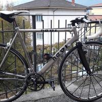 Bici da corsa Nevi titanio