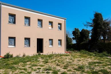 Porzione di bifamiliare su 2 livelli