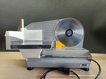 Affettatrice elettrica in acciaio Art 390 ALA 2000