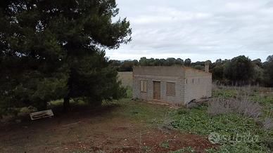 Terreno con casa di civile abitazione nel comune d