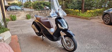 Piaggio Beverly 300