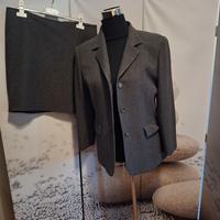 Tailleur donna elegante