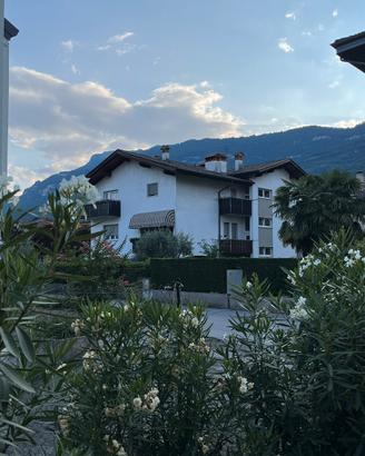 Appartamento arredato in villa con ampio giardino