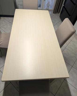 Tavolo in legno 