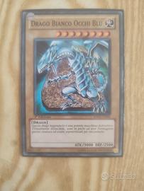 drago bianco occhi blu