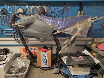 TELAIO - SERBATOIO - TELAIETTO HUSQVARNA TC 570