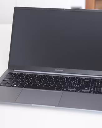 Samsung Galaxy Book4 i3 15.4" 256GB SSD 8GB RAM